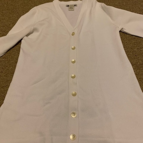 Banana Republic white v-neck cardigan size small - Picture 3 of 7